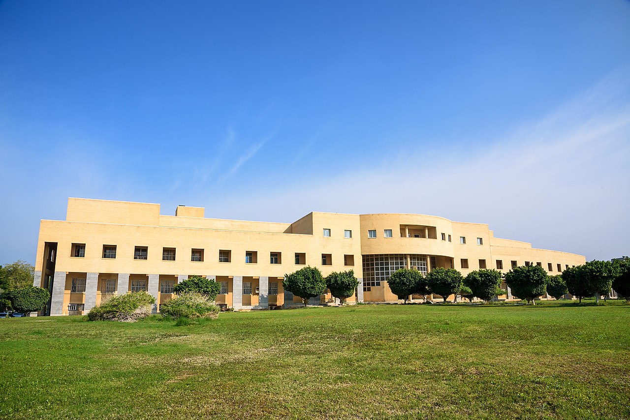 1280px PGU Faculty of Humanities2 - دانشکده مهندسی گاز و پتروشیمی دانشگاه خلیج فارس (بوشهر)